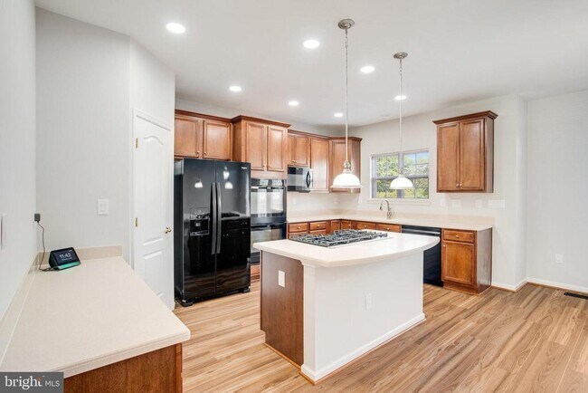 Building Photo - 17485 Bayou Bend Cir