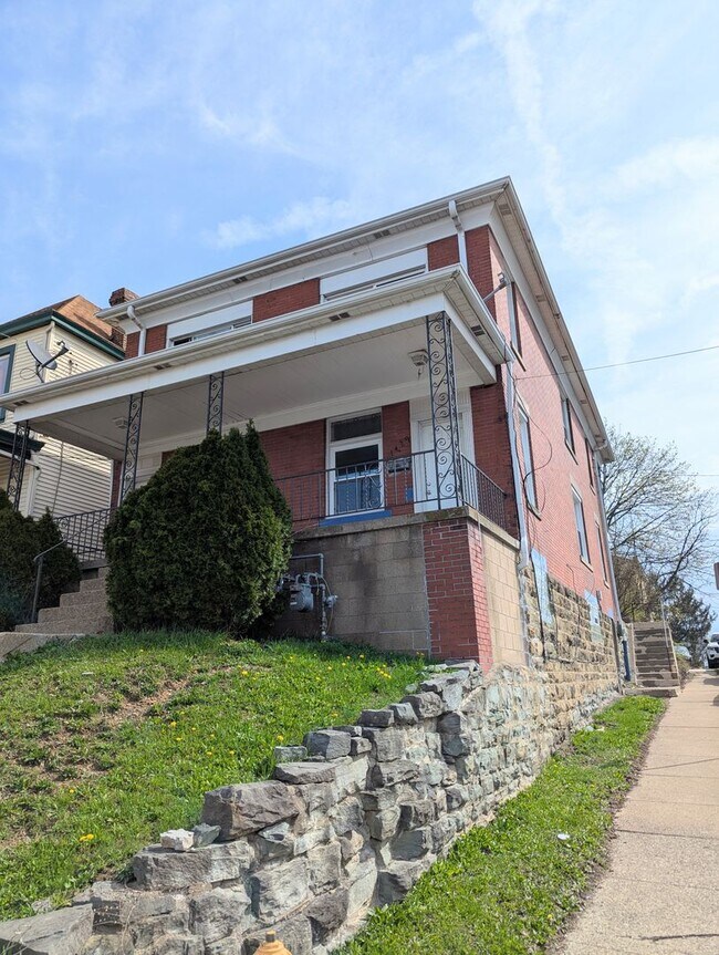 Building Photo - bee1429