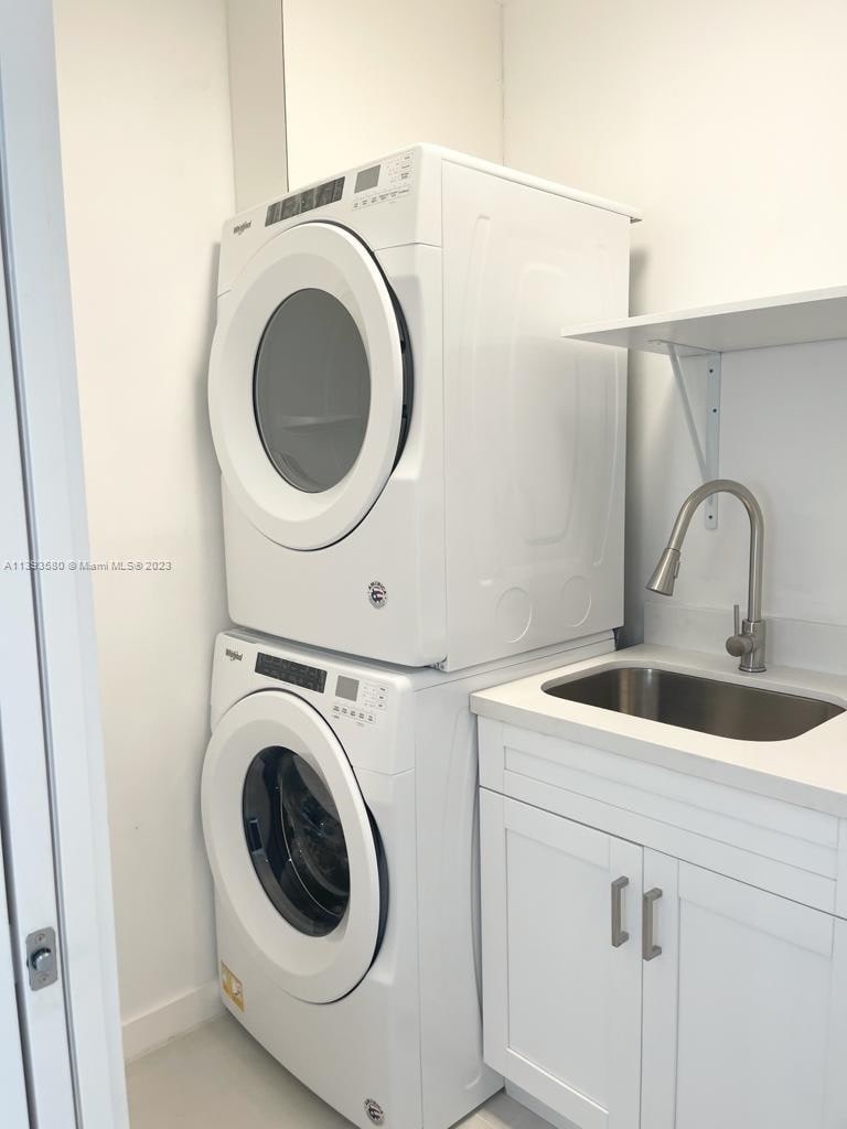 Building Photo - 6331 SW 23rd St