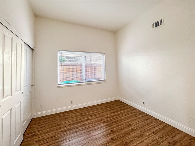 Building Photo - 25035 Eaton Ln