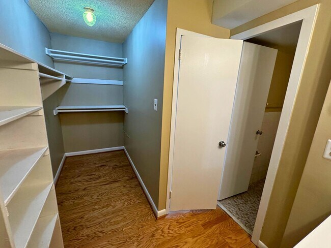 Building Photo - Modern Luxury Studio at Park Place | All Utilities Included