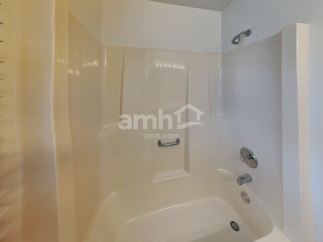 Building Photo - 1113 Geneva St