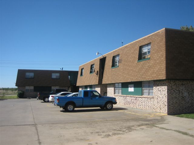 Primary Photo - Cross Timbers Apartments