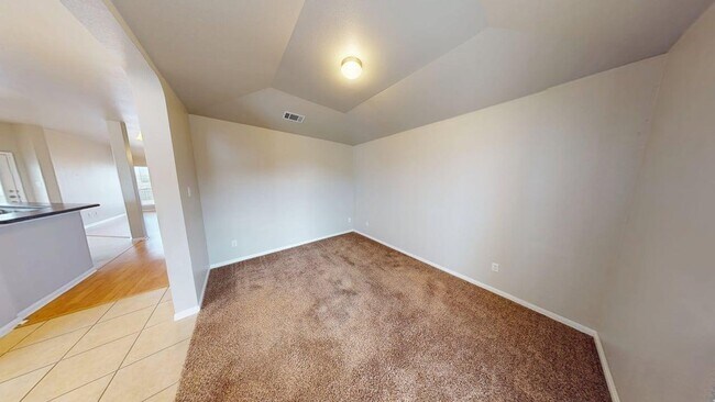 Building Photo - 601 Cattail Cir
