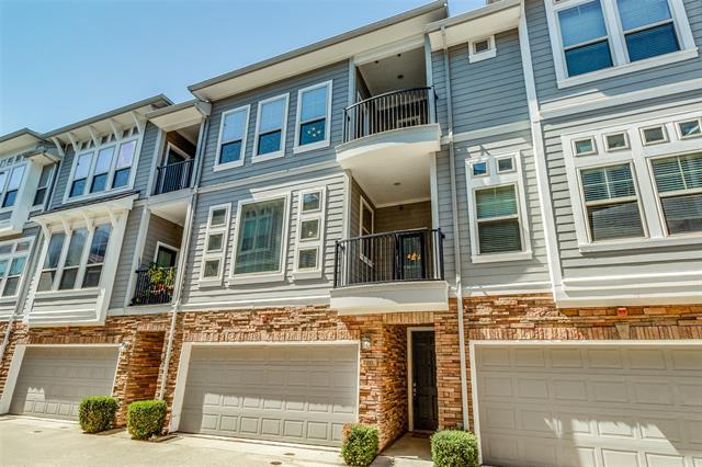 Building Photo - 2326 Stutz Dr