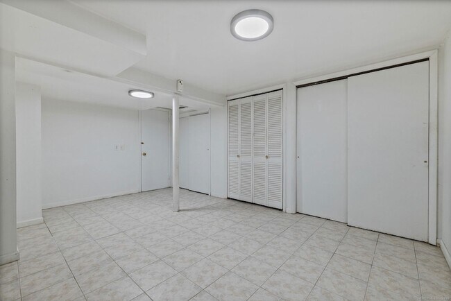 Building Photo - 67 Hicock Dr