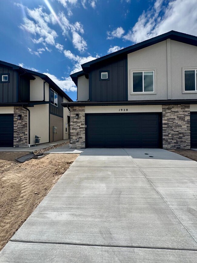 Building Photo - New Construction 3 Bedroom Townhome in University Park