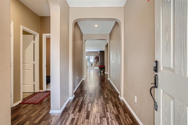 Building Photo - 1000 Sussex Way