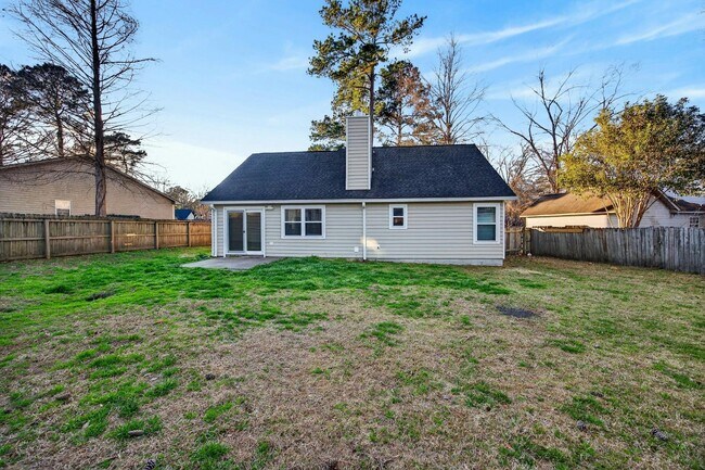 Building Photo - 112 Pipestone Dr