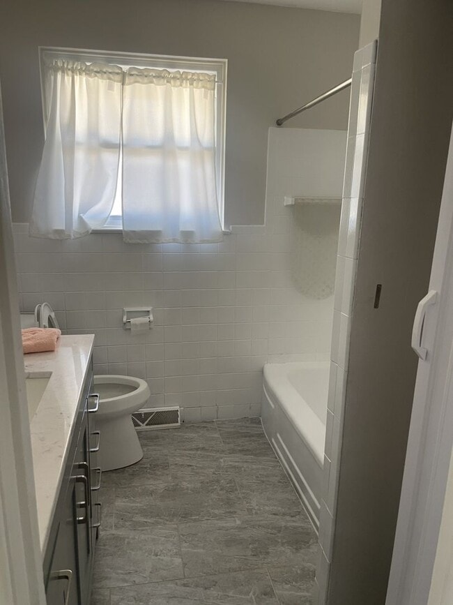 Building Photo - Dalfield