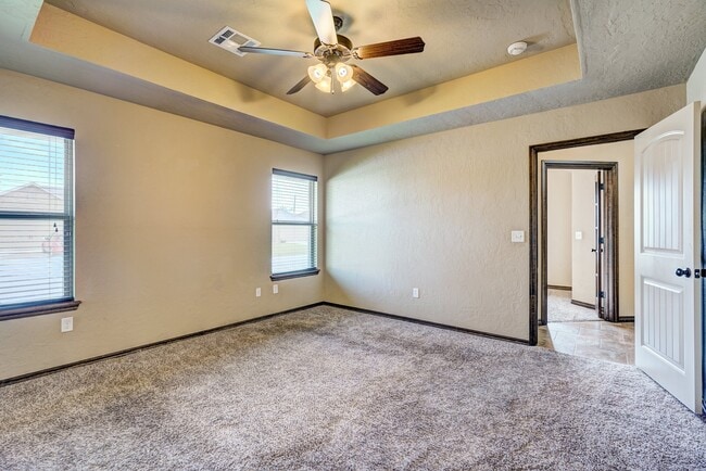 Building Photo - AVAILABLE THE END OF APRIL! 3 OR 4 BDRM, 2 BATHRM, 2 CAR & STORM SHELTER