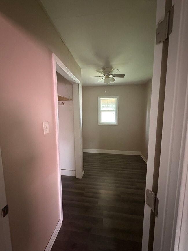 Primary Photo - 3453 165th St