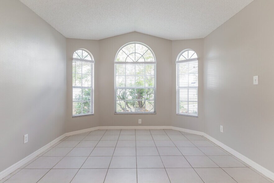 Building Photo - 11872 Sindlesham Ct