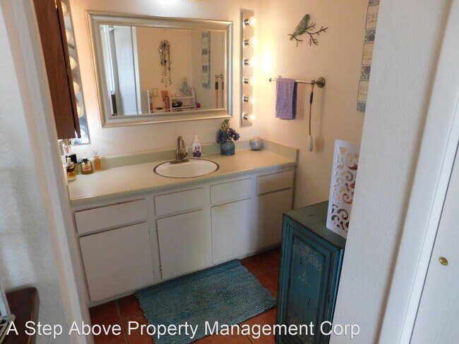 Building Photo - 2 br, 2 bath House - 961 Lakeside Drive #205