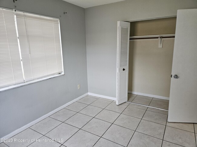 Building Photo - 4623 Cynthia Ln