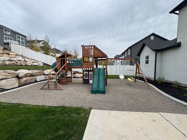 Building Photo - Beautiful Saratoga Springs home for rent!