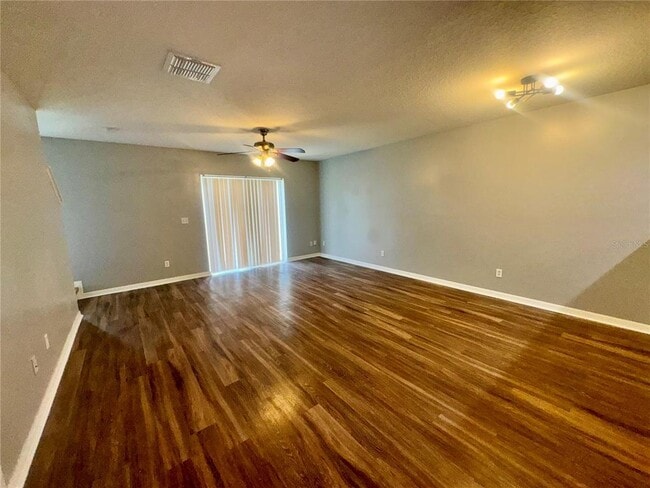 Building Photo - 533 Cresting Oak Cir