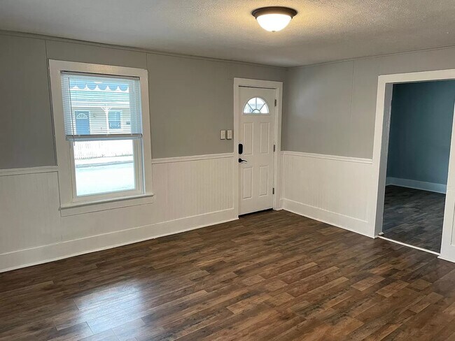 Building Photo - 318 Highland Ave