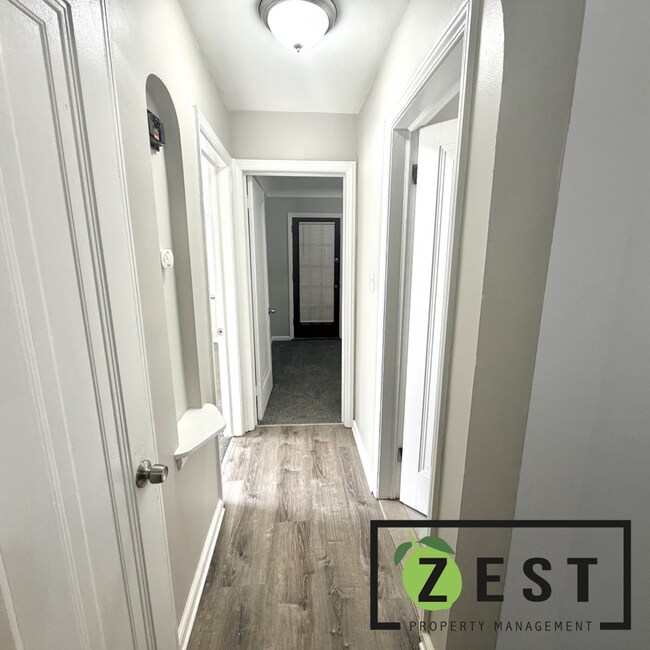 Building Photo - 19691 Cliff St