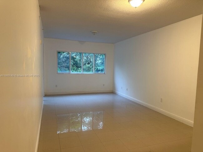 Building Photo - 652 NE 63rd St