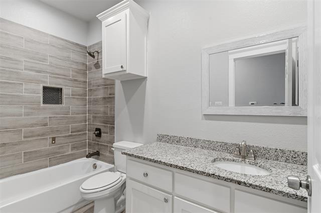 Building Photo - 4705 Washington St