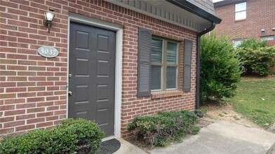 Building Photo - 5037 Top Cat Ct