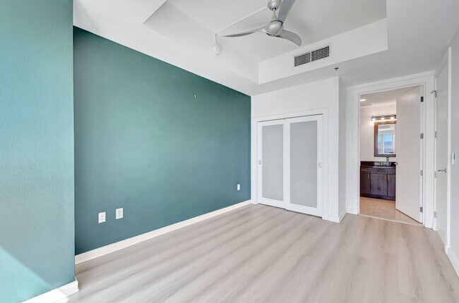 Building Photo - Panorama Towers Unit 602
