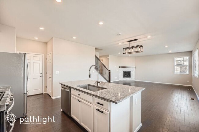 Building Photo - 720 Penstemon Dr