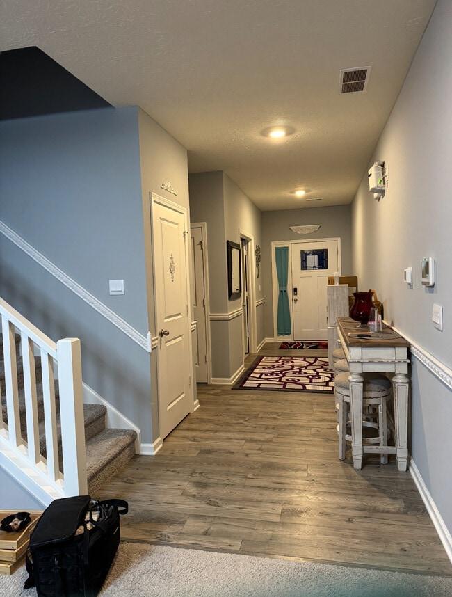 Building Photo - 5817 Flat Hill Dr