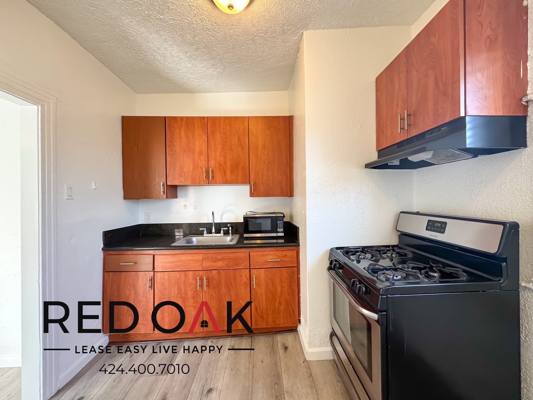 Building Photo - 728 S Berendo St