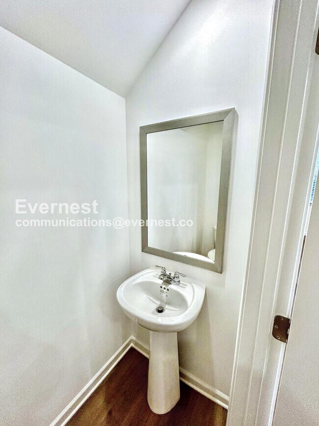 Building Photo - 4285 Marsha St