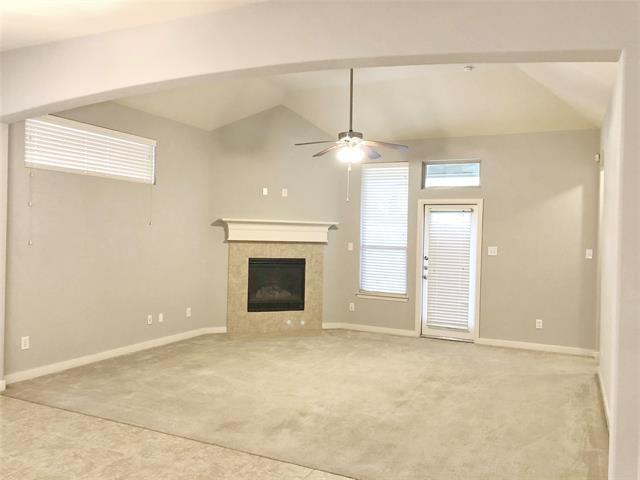 Building Photo - 10801 Sexton Dr