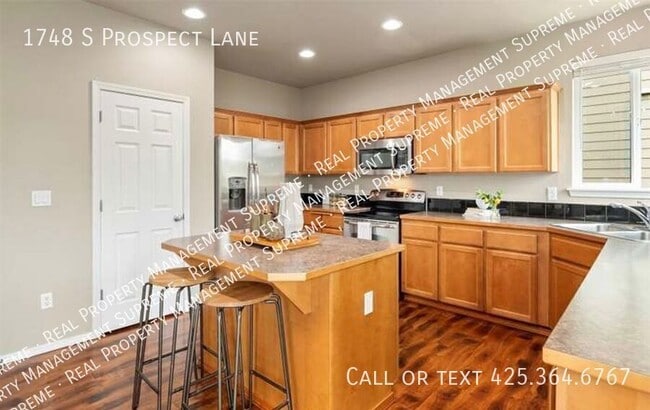 Building Photo - 1748 S Prospect Ln
