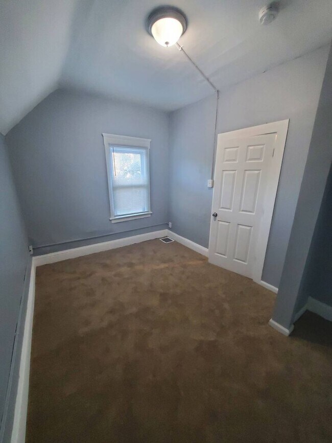 Building Photo - 3668 W 48th St