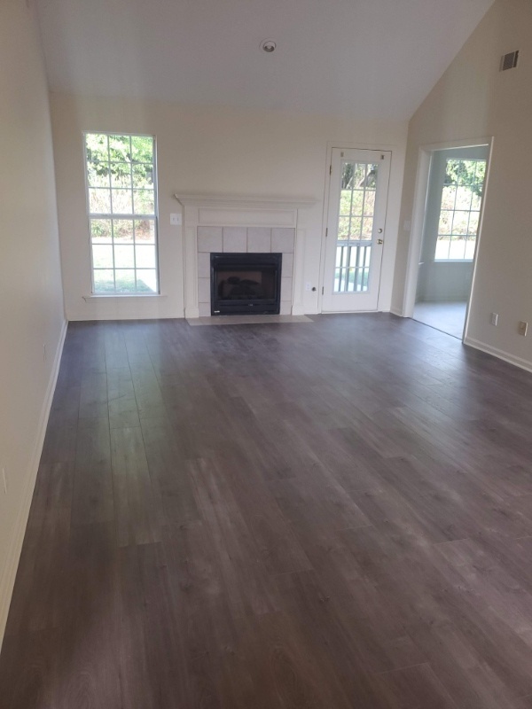 Building Photo - 304 Grandiflora Cir