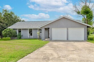 Building Photo - 820 Stadium Dr