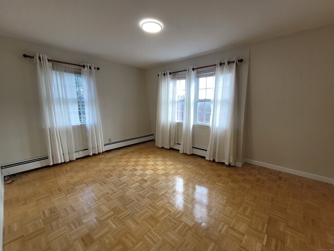 Building Photo - 9 Monroe Dr