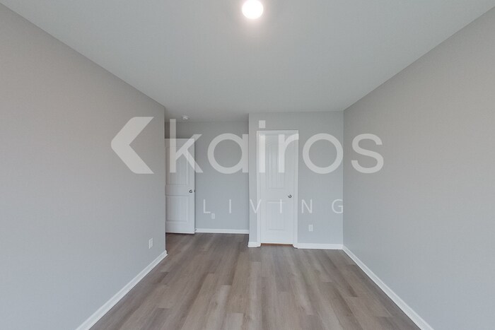 Building Photo - 35 E Luminous Way