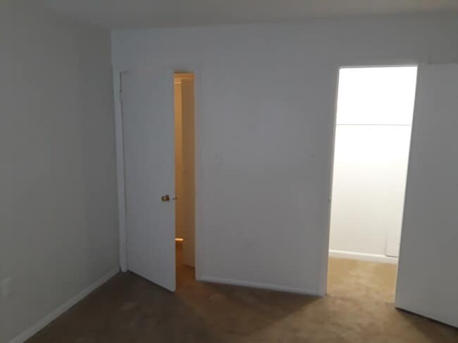 Building Photo - 14416 Parkvale Rd