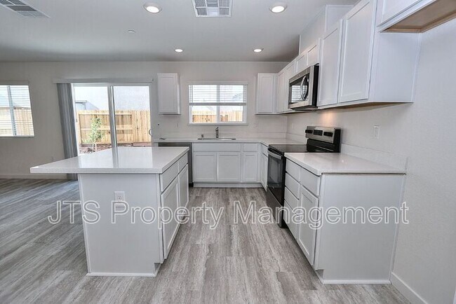 Building Photo - 8312 Whippersnapper Way