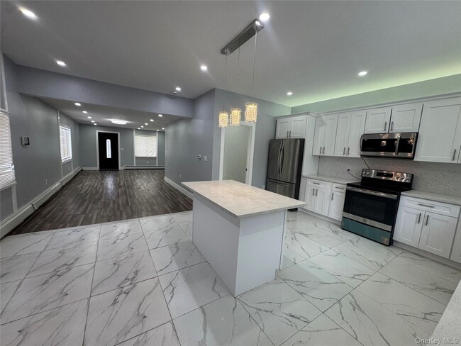 Building Photo - 4 Ashton Rd