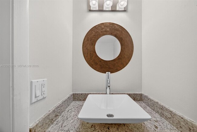 Building Photo - 8550 SW 109th Ave