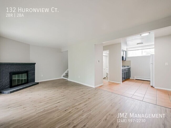 Building Photo - 132 Huronview Ct