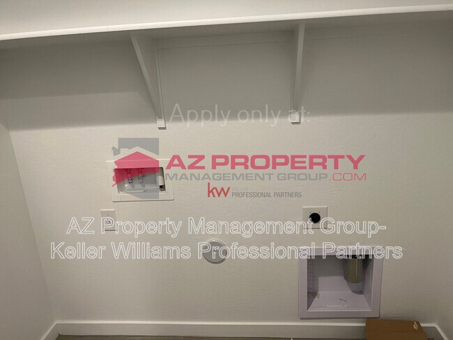 Building Photo - 12481 W Kaler Dr