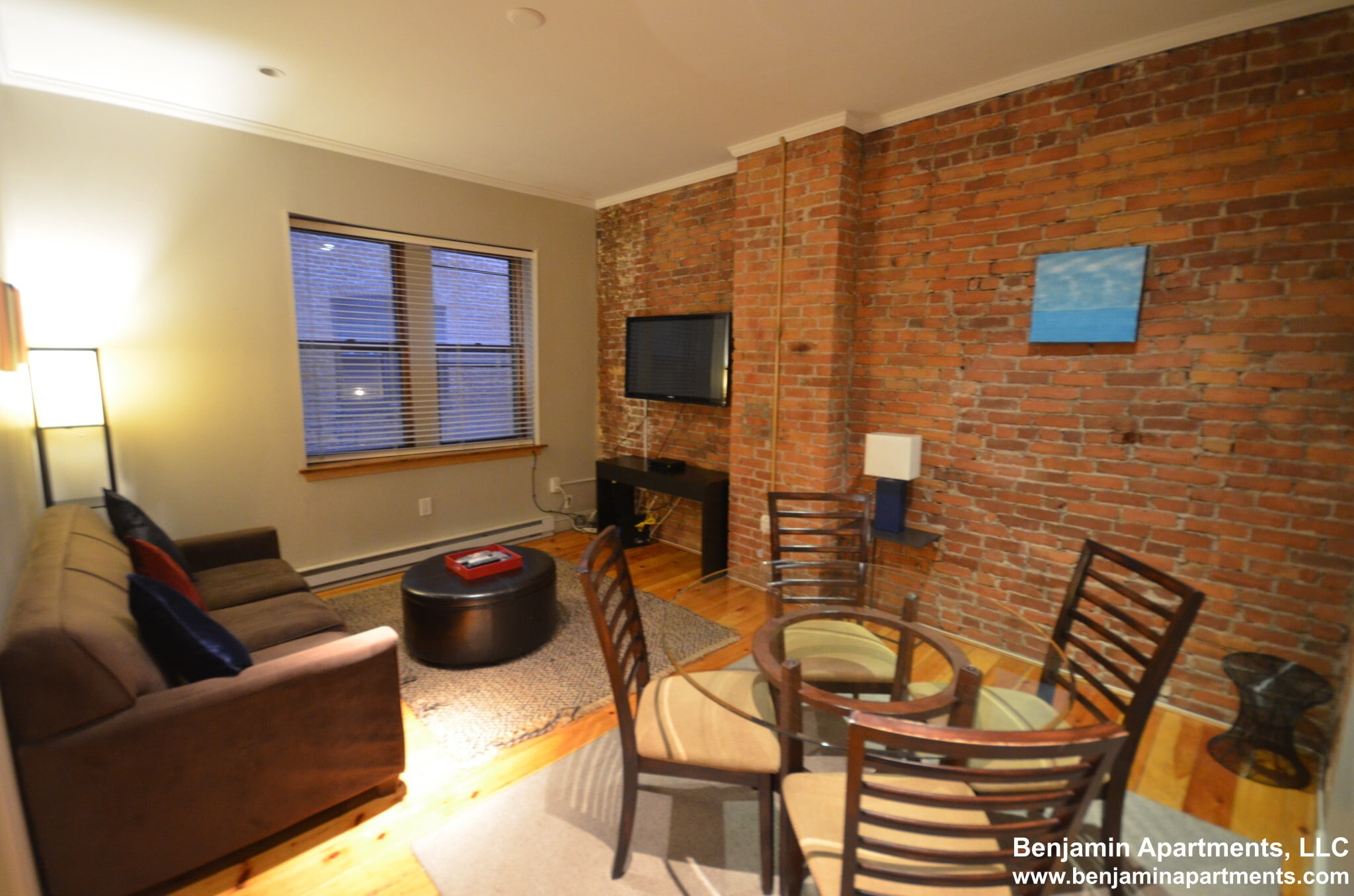 Building Photo - 17 Garrison St