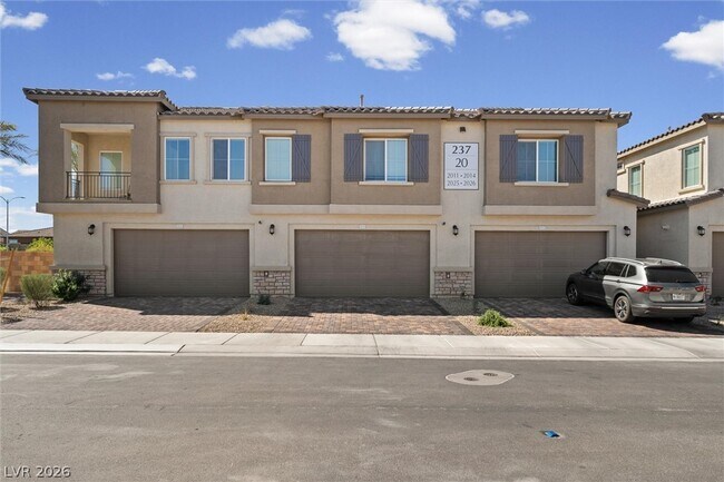 Building Photo - 237 Callen Falls Ave