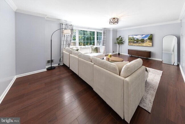 Building Photo - 4333 Cedarlake Ct