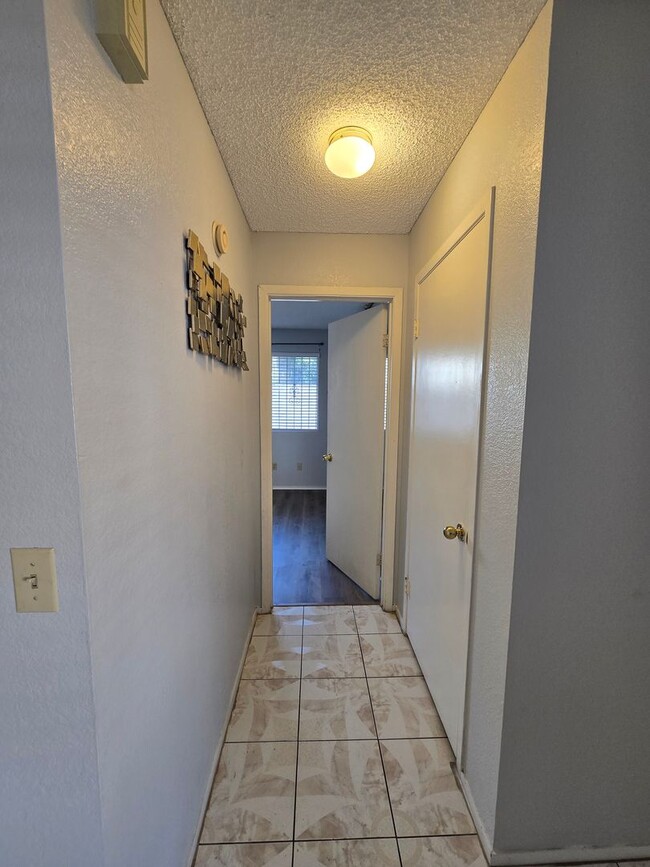Building Photo - A Fabulous 2 Bed, 2 Bath, 1 Car Attached G...