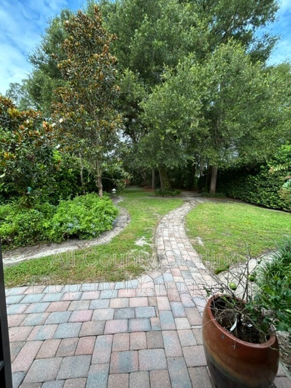 Building Photo - 184 Birchmont Dr