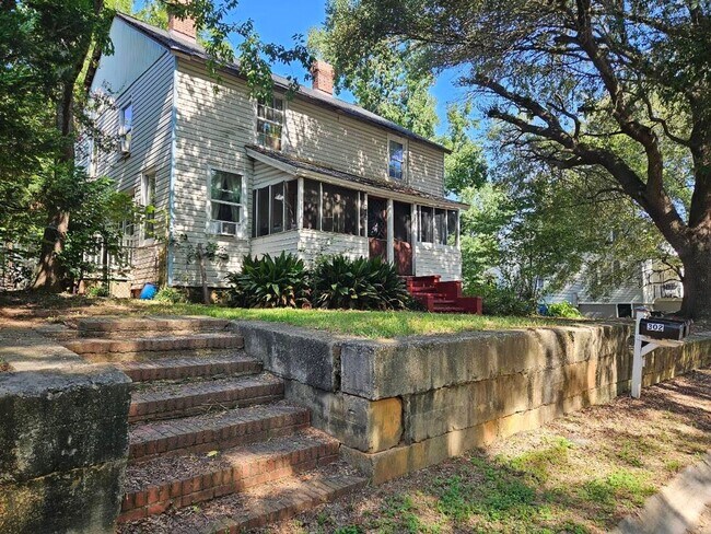 Primary Photo - 300-302 Oliver St